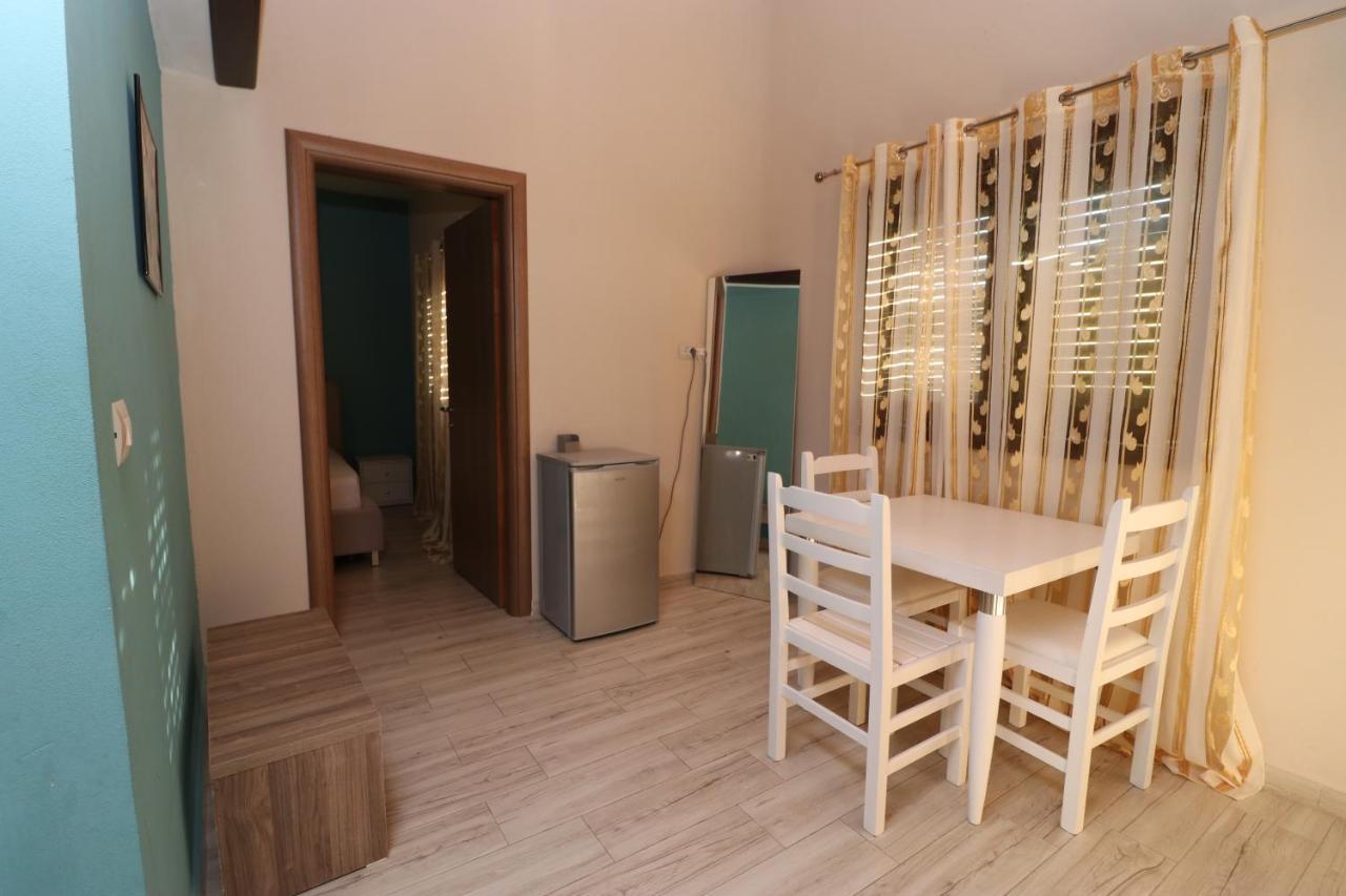 Vila Mateus Himarë Exterior foto
